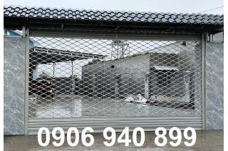 Cửa Cuốn Mắc Võng Sắt